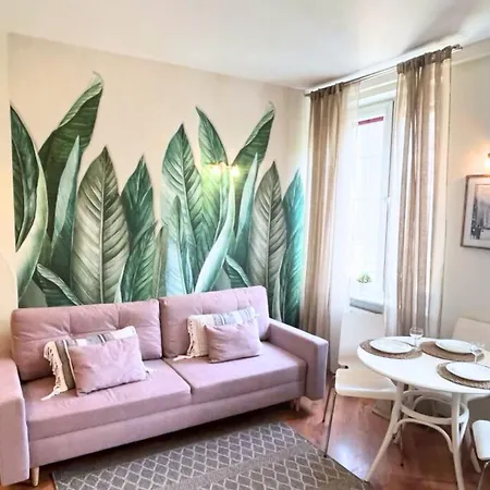 Apartament Kameralny 12 *